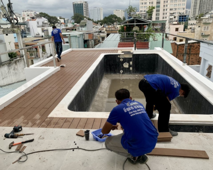 Sàn gỗ nhựa hồ bơi loại đặc ruột